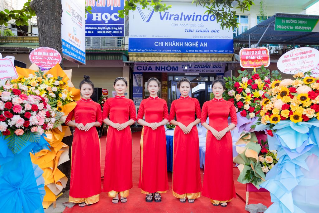 Toàn Cảnh Buổi Khai Trương Showroom Viralwindow Vinh